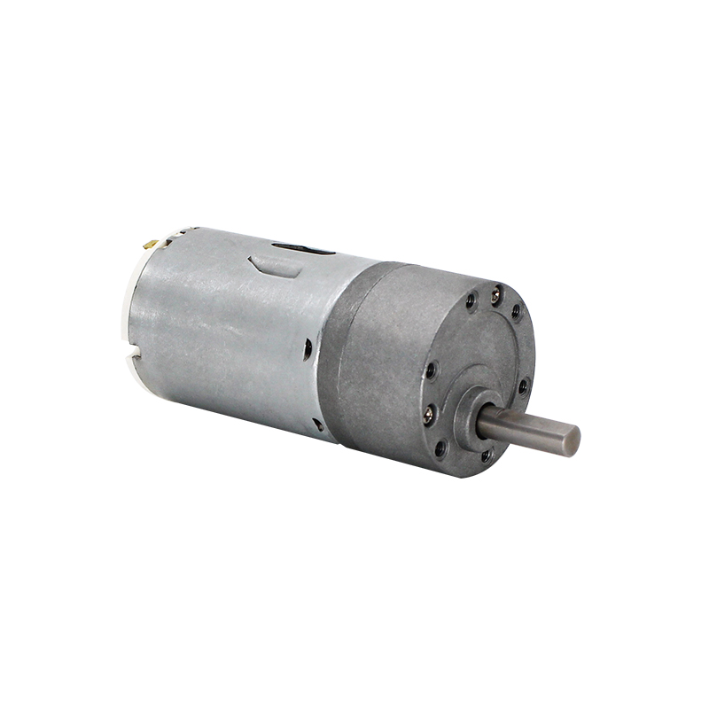 Birkaç farklı mikro DC motor tipine giriş